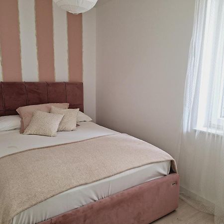 Apartman Maja **** Apartment Sibenik Bagian luar foto